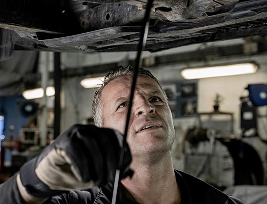 Kfz-Mechatroniker oder Kfz-Mechaniker für die hauseigene Werkstatt